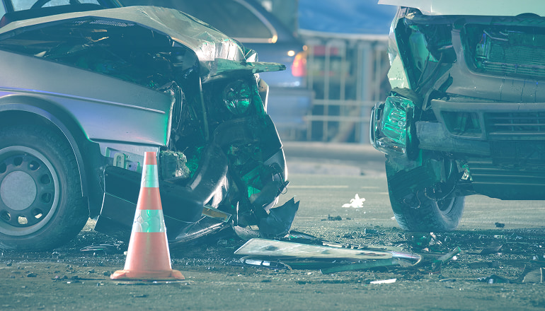 accidente de tráfico por choque lateral, quien tiene la culpa en un choque lateral?